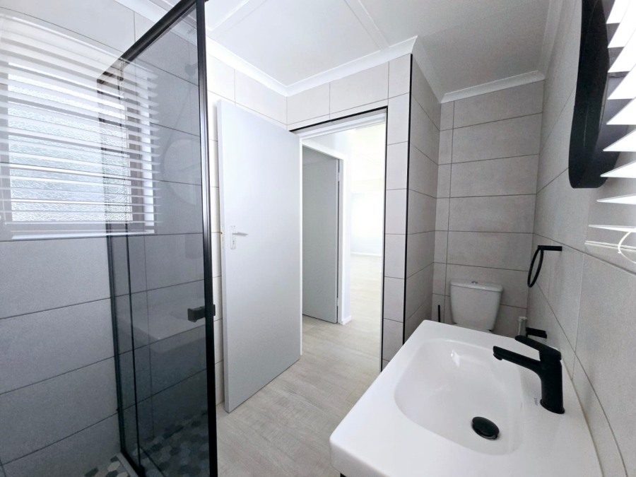 2 Bedroom Property for Sale in Paradise Beach Eastern Cape